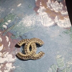 Elegant Silver and Pearl Brooch